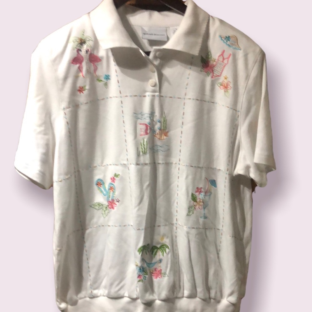 🛍Alfred Dunner white‎ Tee with gathered waist. Coastal Embroidery